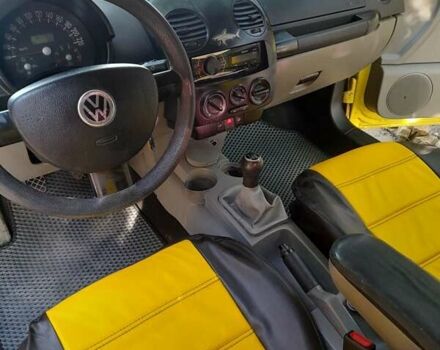 Желтый Фольксваген Битл, объемом двигателя 1.9 л и пробегом 167 тыс. км за 3300 $, фото 5 на Automoto.ua