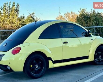 Желтый Фольксваген Битл, объемом двигателя 1.98 л и пробегом 260 тыс. км за 5700 $, фото 2 на Automoto.ua