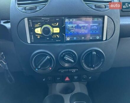 Желтый Фольксваген Битл, объемом двигателя 1.98 л и пробегом 260 тыс. км за 5700 $, фото 29 на Automoto.ua