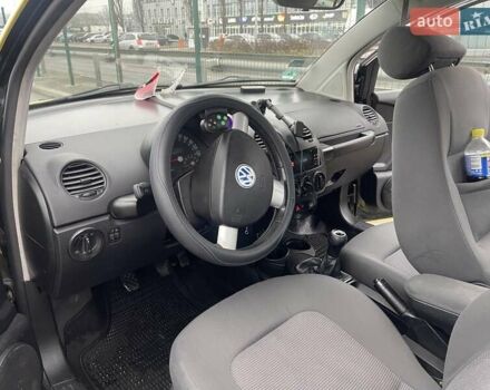 Желтый Фольксваген Битл, объемом двигателя 1.6 л и пробегом 283 тыс. км за 1500 $, фото 10 на Automoto.ua