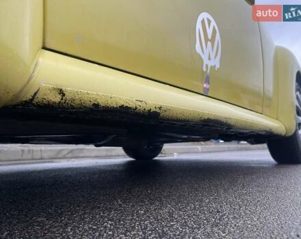 Желтый Фольксваген Битл, объемом двигателя 1.6 л и пробегом 283 тыс. км за 1500 $, фото 17 на Automoto.ua
