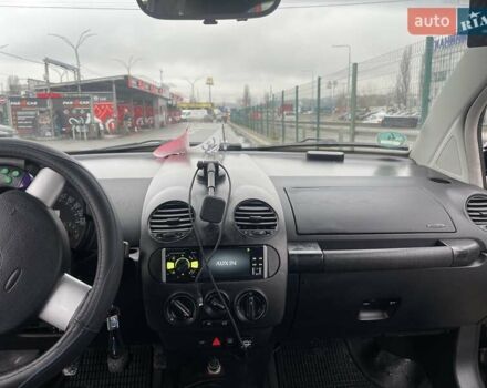 Желтый Фольксваген Битл, объемом двигателя 1.6 л и пробегом 283 тыс. км за 3300 $, фото 14 на Automoto.ua