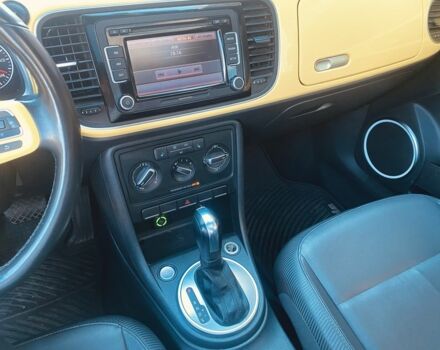 Жовтий Фольксваген Бітл, об'ємом двигуна 2.5 л та пробігом 146 тис. км за 11700 $, фото 12 на Automoto.ua