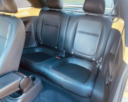 Жовтий Фольксваген Бітл, об'ємом двигуна 2.5 л та пробігом 146 тис. км за 11700 $, фото 9 на Automoto.ua