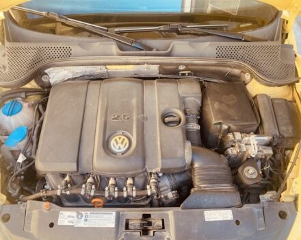 Жовтий Фольксваген Бітл, об'ємом двигуна 2.5 л та пробігом 146 тис. км за 11700 $, фото 13 на Automoto.ua