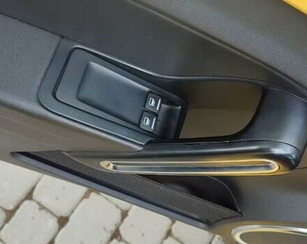 Жовтий Фольксваген Бітл, об'ємом двигуна 1.78 л та пробігом 165 тис. км за 13000 $, фото 18 на Automoto.ua