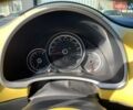 Желтый Фольксваген Битл, объемом двигателя 2.5 л и пробегом 120 тыс. км за 10500 $, фото 3 на Automoto.ua