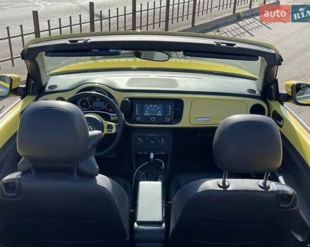 Желтый Фольксваген Битл, объемом двигателя 2.5 л и пробегом 120 тыс. км за 10500 $, фото 7 на Automoto.ua