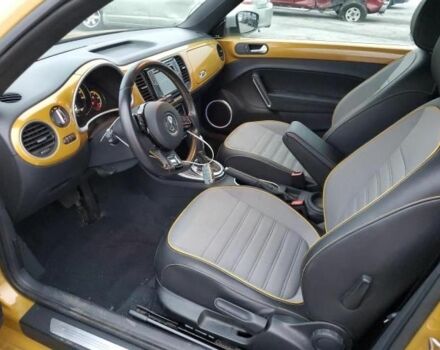 Желтый Фольксваген Битл, объемом двигателя 1.8 л и пробегом 16 тыс. км за 3100 $, фото 3 на Automoto.ua