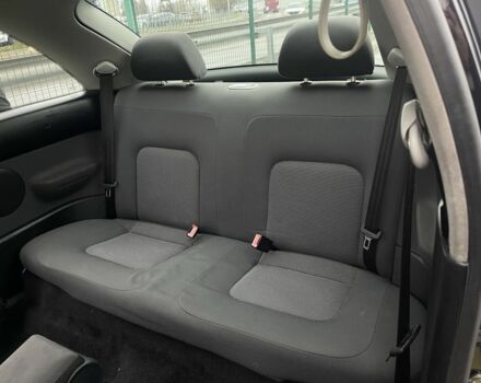 Желтый Фольксваген Битл, объемом двигателя 1.6 л и пробегом 283 тыс. км за 3100 $, фото 8 на Automoto.ua