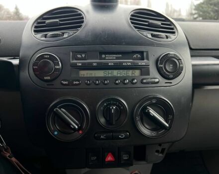 Желтый Фольксваген Битл, объемом двигателя 2 л и пробегом 198 тыс. км за 4100 $, фото 9 на Automoto.ua