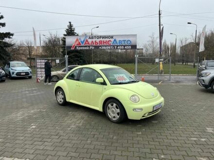 Желтый Фольксваген Битл, объемом двигателя 2 л и пробегом 198 тыс. км за 4100 $, фото 1 на Automoto.ua