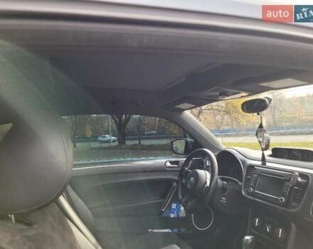 Серый Фольксваген Битл, объемом двигателя 2 л и пробегом 132 тыс. км за 11000 $, фото 4 на Automoto.ua