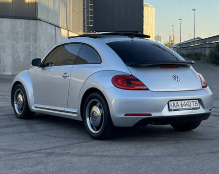 Серый Фольксваген Битл, объемом двигателя 2.5 л и пробегом 140 тыс. км за 8900 $, фото 4 на Automoto.ua