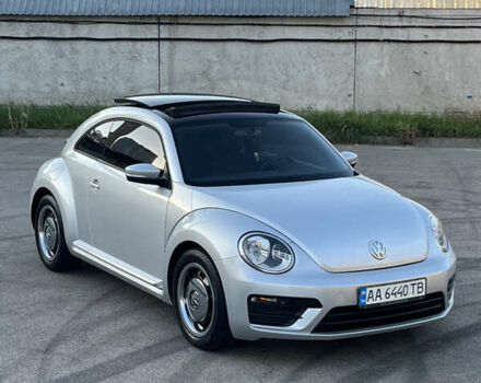 Серый Фольксваген Битл, объемом двигателя 2.5 л и пробегом 140 тыс. км за 8900 $, фото 1 на Automoto.ua