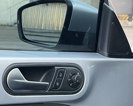 Серый Фольксваген Битл, объемом двигателя 2.5 л и пробегом 140 тыс. км за 8900 $, фото 14 на Automoto.ua