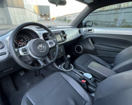 Серый Фольксваген Битл, объемом двигателя 2.5 л и пробегом 140 тыс. км за 8900 $, фото 10 на Automoto.ua