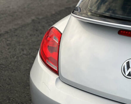 Серый Фольксваген Битл, объемом двигателя 1.8 л и пробегом 59 тыс. км за 13699 $, фото 5 на Automoto.ua