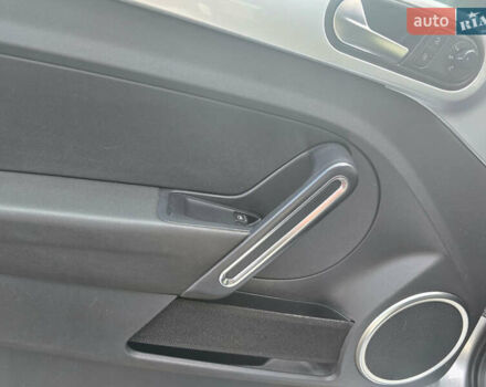 Серый Фольксваген Битл, объемом двигателя 1.97 л и пробегом 100 тыс. км за 11700 $, фото 34 на Automoto.ua