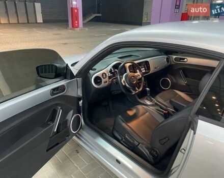 Серый Фольксваген Битл, объемом двигателя 1.8 л и пробегом 75 тыс. км за 12000 $, фото 7 на Automoto.ua