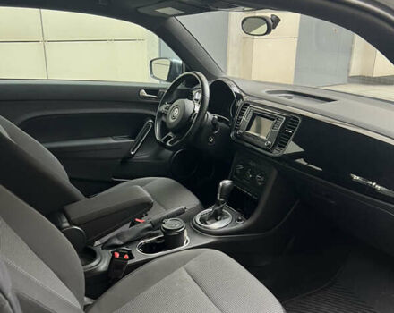 Серый Фольксваген Битл, объемом двигателя 1.98 л и пробегом 93 тыс. км за 14500 $, фото 4 на Automoto.ua