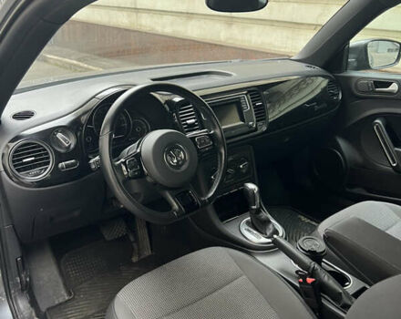 Серый Фольксваген Битл, объемом двигателя 1.98 л и пробегом 93 тыс. км за 14500 $, фото 7 на Automoto.ua