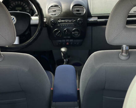 Синий Фольксваген Битл, объемом двигателя 2 л и пробегом 190 тыс. км за 4900 $, фото 11 на Automoto.ua