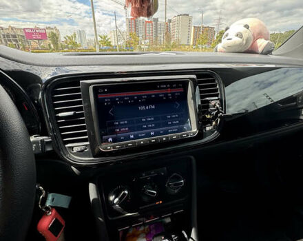 Синій Фольксваген Бітл, об'ємом двигуна 1.8 л та пробігом 130 тис. км за 13500 $, фото 22 на Automoto.ua