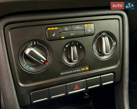 Синій Фольксваген Бітл, об'ємом двигуна 1.8 л та пробігом 175 тис. км за 11900 $, фото 26 на Automoto.ua