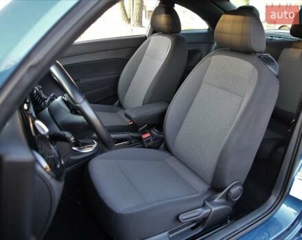 Синий Фольксваген Битл, объемом двигателя 2 л и пробегом 62 тыс. км за 14999 $, фото 23 на Automoto.ua