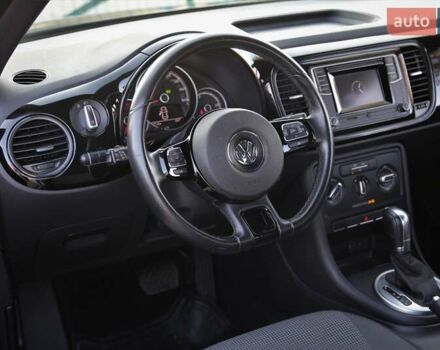 Синий Фольксваген Битл, объемом двигателя 2 л и пробегом 62 тыс. км за 14999 $, фото 15 на Automoto.ua