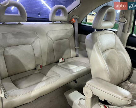 Зелений Фольксваген Бітл, об'ємом двигуна 2 л та пробігом 180 тис. км за 3990 $, фото 26 на Automoto.ua