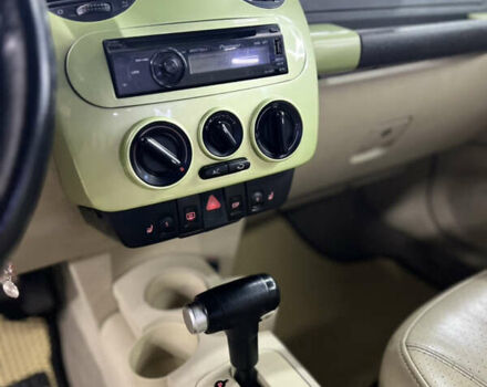 Зелений Фольксваген Бітл, об'ємом двигуна 2 л та пробігом 180 тис. км за 3990 $, фото 20 на Automoto.ua