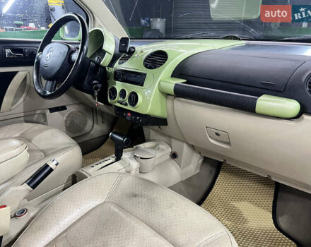 Зелений Фольксваген Бітл, об'ємом двигуна 2 л та пробігом 180 тис. км за 3990 $, фото 25 на Automoto.ua