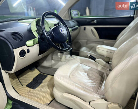 Зелений Фольксваген Бітл, об'ємом двигуна 2 л та пробігом 180 тис. км за 3990 $, фото 17 на Automoto.ua