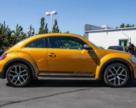 Оранжевый Фольксваген Битл, объемом двигателя 2 л и пробегом 34 тыс. км за 11000 $, фото 5 на Automoto.ua