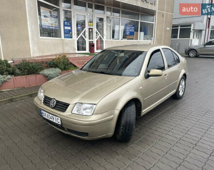 Бежевий Фольксваген Бора, об'ємом двигуна 1.6 л та пробігом 300 тис. км за 3200 $, фото 3 на Automoto.ua