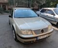 Бежевий Фольксваген Бора, об'ємом двигуна 1.6 л та пробігом 330 тис. км за 4200 $, фото 1 на Automoto.ua