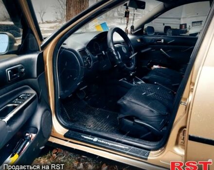 Фольксваген Бора 2002 в Каменское - Днепродзержинск на Automoto.ua Бежевый Фольксваген Бора, объемом двигателя 1.6 л и пробегом 290 тыс. км за 4000 $, фото 4 на Automoto.ua