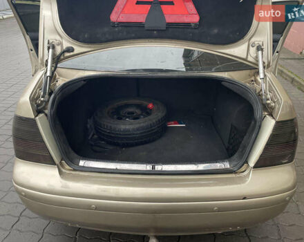 Бежевий Фольксваген Бора, об'ємом двигуна 1.6 л та пробігом 300 тис. км за 3200 $, фото 5 на Automoto.ua