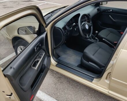 Бежевый Фольксваген Бора, объемом двигателя 1.6 л и пробегом 275 тыс. км за 3700 $, фото 7 на Automoto.ua