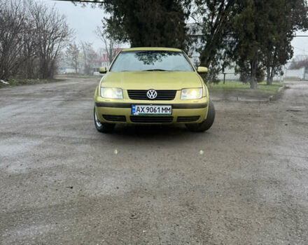 Бежевый Фольксваген Бора, объемом двигателя 2 л и пробегом 330 тыс. км за 3600 $, фото 1 на Automoto.ua