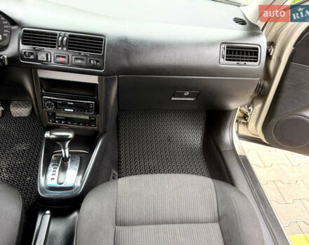 Бежевый Фольксваген Бора, объемом двигателя 1.6 л и пробегом 220 тыс. км за 5700 $, фото 60 на Automoto.ua