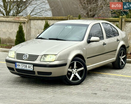 Бежевый Фольксваген Бора, объемом двигателя 1.6 л и пробегом 220 тыс. км за 5700 $, фото 1 на Automoto.ua