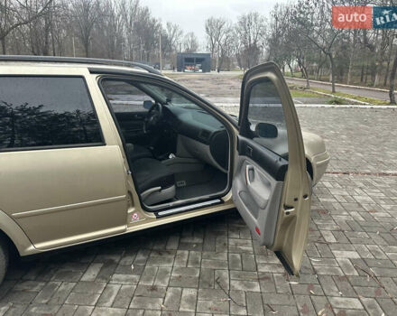 Бежевий Фольксваген Бора, об'ємом двигуна 1.98 л та пробігом 315 тис. км за 2999 $, фото 85 на Automoto.ua