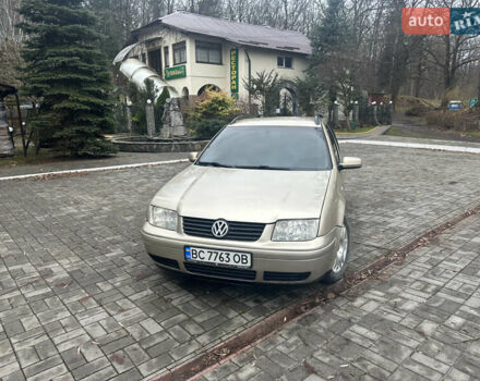 Бежевий Фольксваген Бора, об'ємом двигуна 1.98 л та пробігом 315 тис. км за 2999 $, фото 58 на Automoto.ua