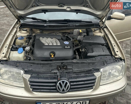 Бежевий Фольксваген Бора, об'ємом двигуна 1.98 л та пробігом 315 тис. км за 2999 $, фото 26 на Automoto.ua