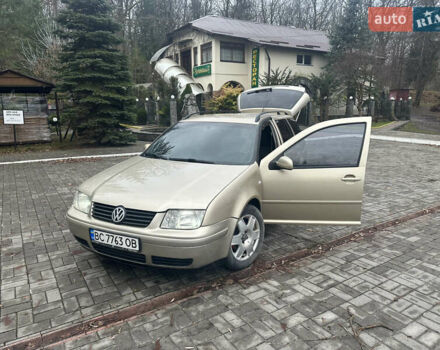 Бежевий Фольксваген Бора, об'ємом двигуна 1.98 л та пробігом 315 тис. км за 2999 $, фото 22 на Automoto.ua