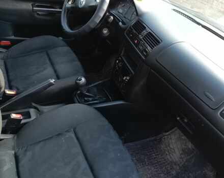 Чорний Фольксваген Бора, об'ємом двигуна 1.9 л та пробігом 308 тис. км за 1850 $, фото 5 на Automoto.ua