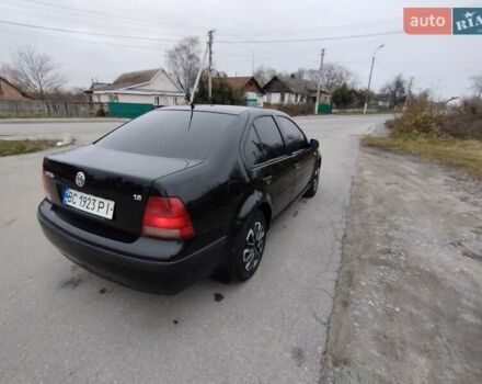 Черный Фольксваген Бора, объемом двигателя 1.6 л и пробегом 375 тыс. км за 3500 $, фото 1 на Automoto.ua